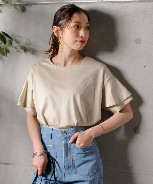 fredy emue(フレディエミュ)の「スーピマコットン ペタルスリーブプルオーバーカットソー(Tシャツ/カットソー・レディース・ホワイト/ブラック/ライトブルー/ベージュ・36/38)」の6枚目の写真