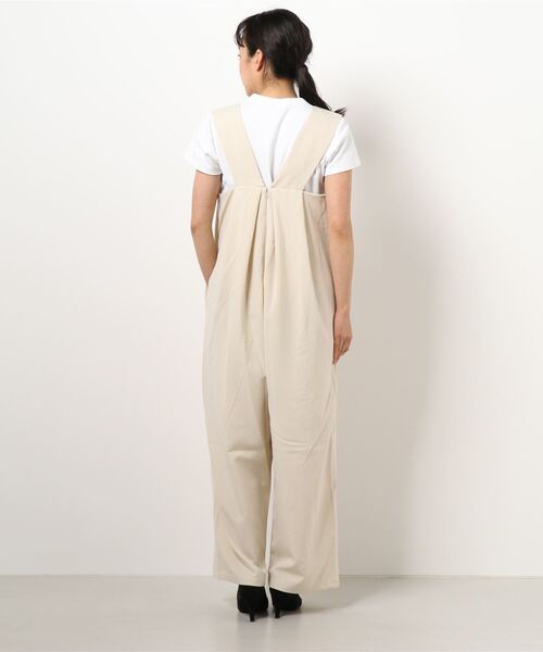 Alluge（アルージュ）の「後ろタックデザインコンビネゾン（つなぎ/オールインワン・レディース・グレイッシュベージュ/ライトベージュ/ブラック・FREE）」の4枚目の写真