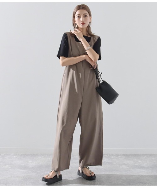 Alluge（アルージュ）の「後ろタックデザインコンビネゾン（つなぎ/オールインワン・レディース・グレイッシュベージュ/ライトベージュ/ブラック・FREE）」の9枚目の写真