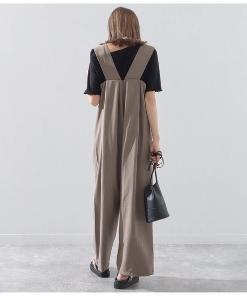 Alluge（アルージュ）の「後ろタックデザインコンビネゾン（つなぎ/オールインワン・レディース・グレイッシュベージュ/ライトベージュ/ブラック・FREE）」の11枚目の写真