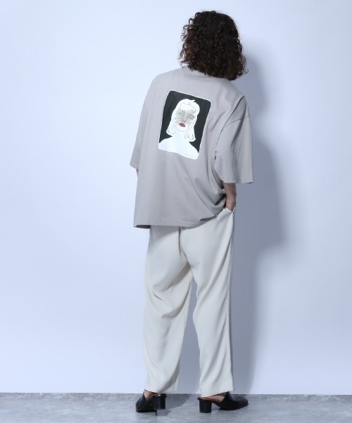 グラフィックビッグプリントTシャツ (TOWN) HARE（ハレ）の「グラフィックビッグプリントTEE by AICON (HARE