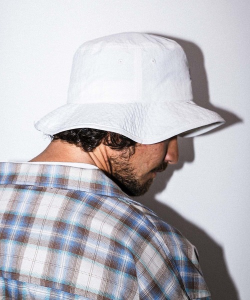 URBAN RESEARCH Sonny Label（アーバンリサーチサニーレーベル）の「OOPS　バケットハット（ハット・メンズ・ホワイト/ブラック/ベージュ・FREE）」の17枚目の写真