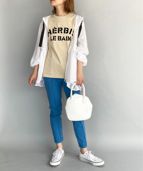 PICCIN（ピッチン）の「レギュラーフィットフロッキーロゴTシャツ（HERBIS）（Tシャツ/カットソー・レディース・ホワイト/チャコールグレー/ベージュ・M）」の6枚目の写真