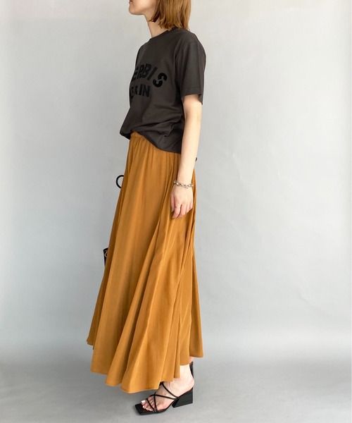 PICCIN（ピッチン）の「レギュラーフィットフロッキーロゴTシャツ（HERBIS）（Tシャツ/カットソー・レディース・ホワイト/チャコールグレー/ベージュ・M）」の21枚目の写真