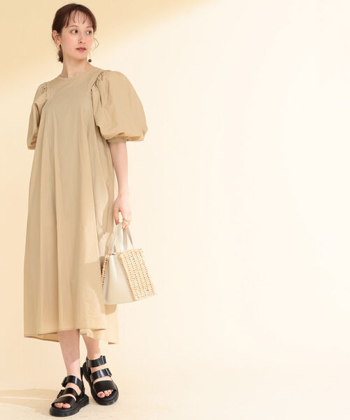 Ray BEAMS（レイビームス）の「Ray BEAMS / バック ギャザー パフスリーブ ワンピース（ワンピース・レディース・ブラック/ベージュ/バイオレット・ONE SIZE）」の7枚目の写真