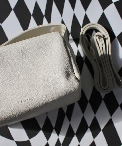 SANSeLF(サンセルフ)の「Se 2way ポーチバッグ 【SANSeLF】sana21a001(ハンドバッグ・レディース・ピンク/オレンジ/グリーン/ブラック/ホワイト/グリーン系その他/ピンク系その他/ブルー系その他/カーキ/オレンジ系その他/ライトパープル/ライトグリーン/ライトイエロー/ホワイト系その他/ライトピンク/オリーブ・FREE)」の19枚目の写真