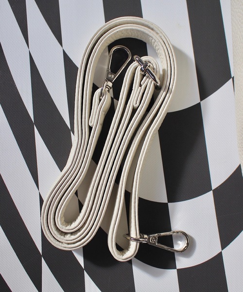 SANSeLF(サンセルフ)の「Se 2way ポーチバッグ 【SANSeLF】sana21a001(ハンドバッグ・レディース・ピンク/オレンジ/グリーン/ブラック/ホワイト/グリーン系その他/ピンク系その他/ブルー系その他/カーキ/オレンジ系その他/ライトパープル/ライトグリーン/ライトイエロー/ホワイト系その他/ライトピンク/オリーブ・FREE)」の21枚目の写真