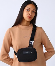 Calvin Klein（カルバン・クライン）の「アーバン ユーティリティ ハーネス バッグ（ボディバッグ/ウエストポーチ・メンズ）」