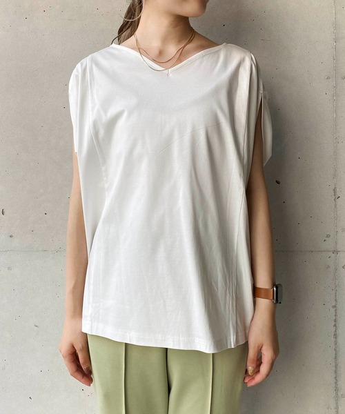 CAPRICIEUX LE'MAGE（カプリシューレマージュ）の「スリットフレンチTシャツ（Tシャツ/カットソー・レディース・ブラック/オフホワイト/グリーン・FREE）」の6枚目の写真