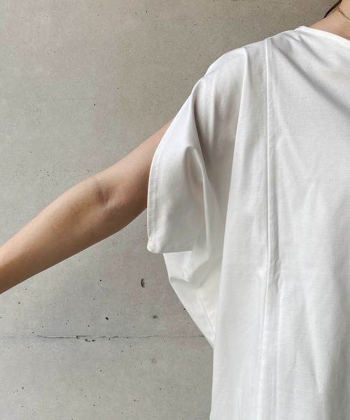 CAPRICIEUX LE'MAGE（カプリシューレマージュ）の「スリットフレンチTシャツ（Tシャツ/カットソー・レディース・ブラック/オフホワイト/グリーン・FREE）」の11枚目の写真