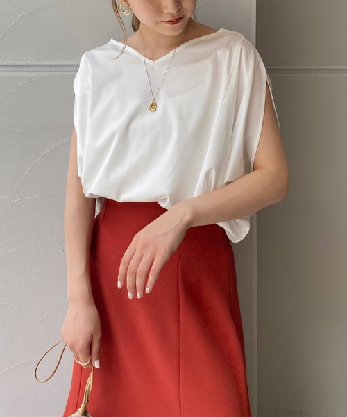 CAPRICIEUX LE'MAGE（カプリシューレマージュ）の「スリットフレンチTシャツ（Tシャツ/カットソー・レディース・ブラック/オフホワイト/グリーン・FREE）」の15枚目の写真