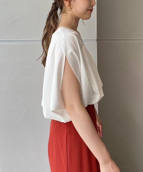 CAPRICIEUX LE'MAGE（カプリシューレマージュ）の「スリットフレンチTシャツ（Tシャツ/カットソー・レディース・ブラック/オフホワイト/グリーン・FREE）」の17枚目の写真