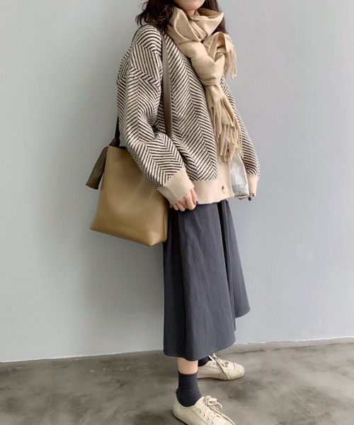 Jewelobe（ジュエローブ）の「ヘリンボーンオーバーカーディガン（カーディガン/ボレロ・レディース・ベージュ/ブラック・FREE）」の6枚目の写真