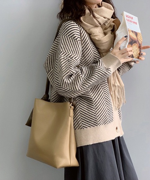 Jewelobe（ジュエローブ）の「ヘリンボーンオーバーカーディガン（カーディガン/ボレロ・レディース・ベージュ/ブラック・FREE）」の13枚目の写真