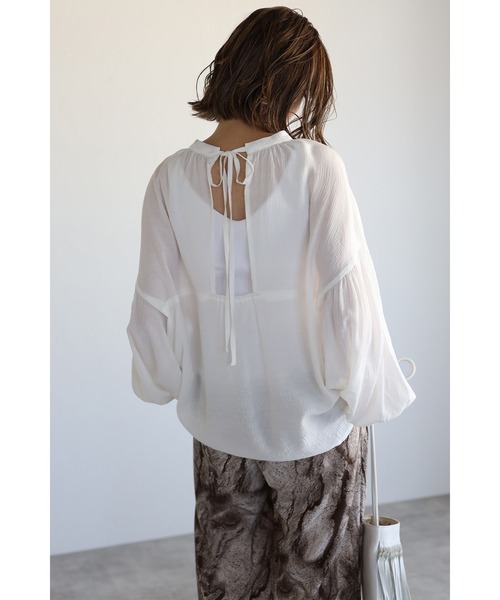 Bonjour Sagan(ボンジュールサガン)の「【2021新作 Pre Autumn】バックオープンチュニックブラウス(シャツ/ブラウス・レディース・ホワイト/ブラック・FREE)」の9枚目の写真