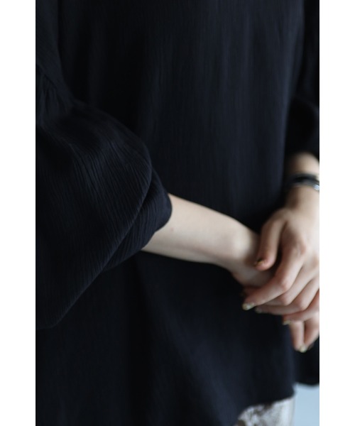 Bonjour Sagan(ボンジュールサガン)の「【2021新作 Pre Autumn】バックオープンチュニックブラウス(シャツ/ブラウス・レディース・ホワイト/ブラック・FREE)」の21枚目の写真