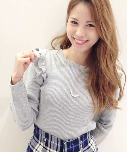 Chico（チコ）の「肩フリルRIBクルーネック（ニット/セーター・レディース・ホワイト/グレー/ブラック・FREE）」の16枚目の写真