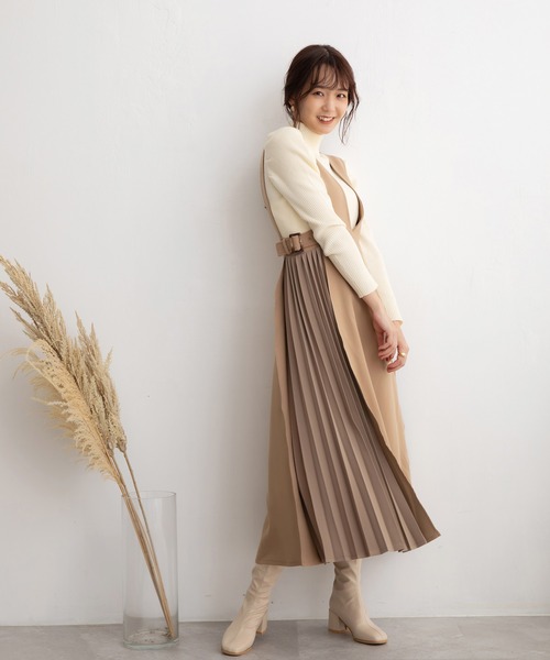 ADIRA（アディラ）の「サイドプリーツVネックジャンスカ（ジャンパースカート・レディース・ブラック/ベージュ/ブラウン・MEDIUM）」の21枚目の写真