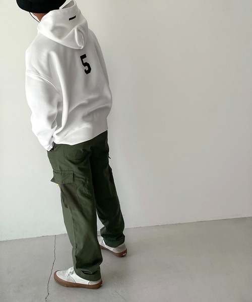 CANAL JEAN（キャナルジーン）の「1975 TOKYO(1975 トーキョー) "TEAM5"Hoodie裏起毛トレーナー（パーカー・レディース・ホワイト/アッシュグレー/ブラック/パープル・LARGE/X-LARGE）」の8枚目の写真