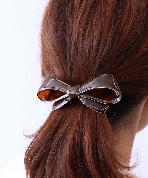 Three Four Time（ｽﾘｰﾌｫｰﾀｲﾑ）の「グロスエポリボンバレッタ（バレッタ/ヘアクリップ・レディース・ブラック/ブラウン/アイボリー・FREE）」の9枚目の写真