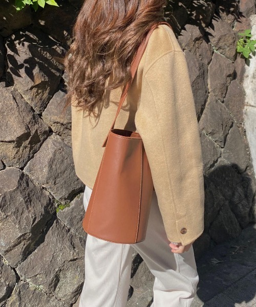 mood for a day（ムードフォーアデイ）の「round bag pouch set / ラウンドバッグ ポーチセット（ショルダーバッグ・レディース・ブラック/ブラウン・FREE）」の2枚目の写真