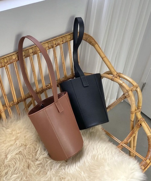 mood for a day（ムードフォーアデイ）の「round bag pouch set / ラウンドバッグ ポーチセット（ショルダーバッグ・レディース・ブラック/ブラウン・FREE）」の8枚目の写真