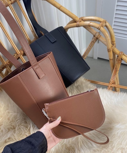 mood for a day（ムードフォーアデイ）の「round bag pouch set / ラウンドバッグ ポーチセット（ショルダーバッグ・レディース・ブラック/ブラウン・FREE）」の3枚目の写真