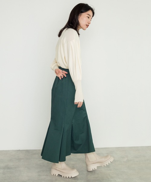 w closet（ダブルクローゼット）の「12G天竺パフショルハイネックプルオーバー（ニット/セーター・レディース・ホワイト/ブラック/グリーン・FREE）」の10枚目の写真