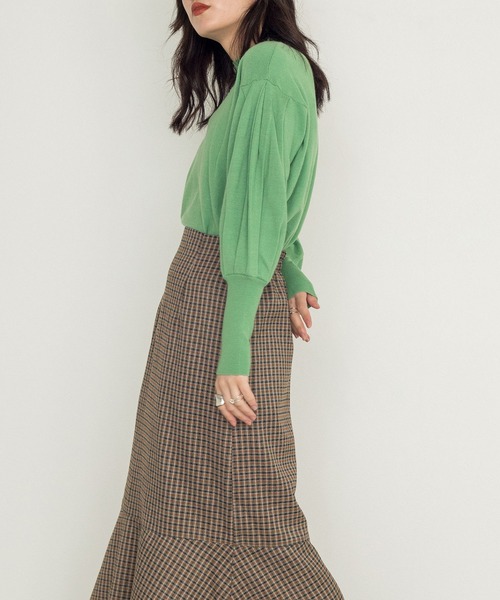 w closet（ダブルクローゼット）の「12G天竺パフショルハイネックプルオーバー（ニット/セーター・レディース・ホワイト/ブラック/グリーン・FREE）」の15枚目の写真