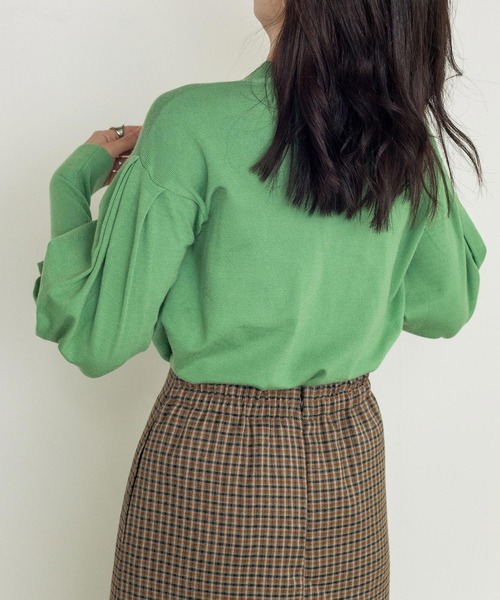 w closet（ダブルクローゼット）の「12G天竺パフショルハイネックプルオーバー（ニット/セーター・レディース・ホワイト/ブラック/グリーン・FREE）」の16枚目の写真