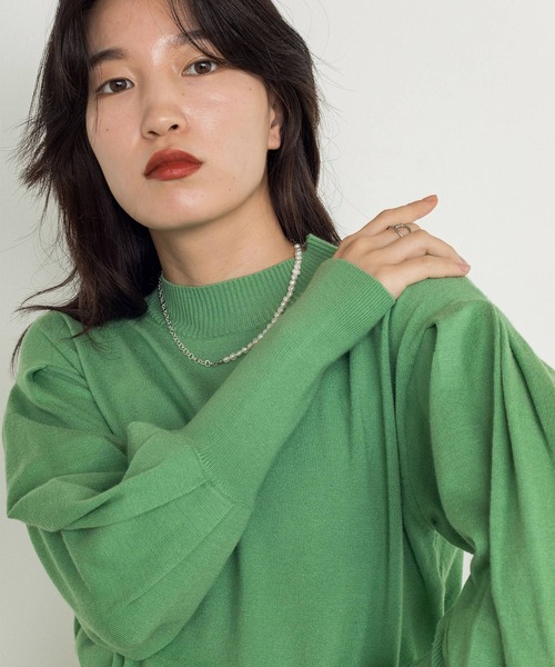 w closet（ダブルクローゼット）の「12G天竺パフショルハイネックプルオーバー（ニット/セーター・レディース・ホワイト/ブラック/グリーン・FREE）」の17枚目の写真