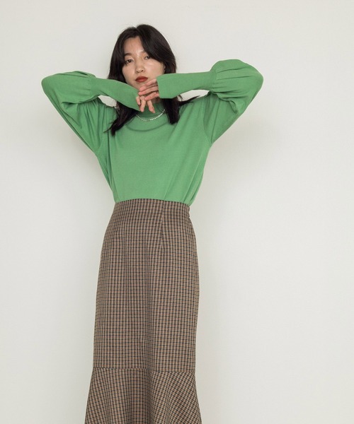 w closet（ダブルクローゼット）の「12G天竺パフショルハイネックプルオーバー（ニット/セーター・レディース・ホワイト/ブラック/グリーン・FREE）」の18枚目の写真