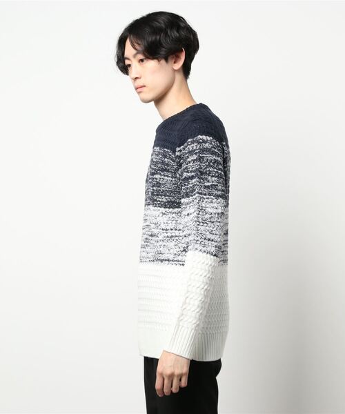 Blue Standard （ブルースタンダード）の「【BLUE STANDARD/ブルースタンダード】抗ピル加工で毛玉のできにくい 4段グラデーション　ウォッシャブル　クルーネックニットセーター（ニット/セーター・メンズ・ブラック/ワイン/ネイビー・SMALL/MEDIUM/LARGE/X-LARGE）」の4枚目の写真