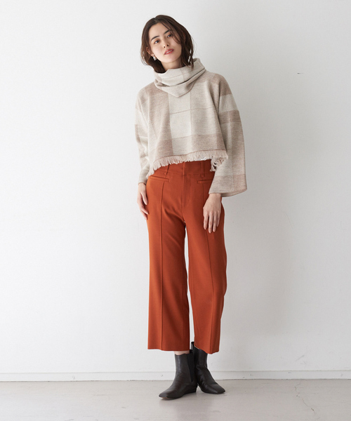 qualite(カリテ)の「チェックジャガードショートニット◇セットアップ対応※スヌード付き(ニット/セーター・レディース・ベージュ/ブラック・フリー)」の5枚目の写真