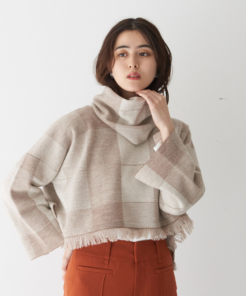 qualite(カリテ)の「チェックジャガードショートニット◇セットアップ対応※スヌード付き(ニット/セーター・レディース・ベージュ/ブラック・フリー)」の7枚目の写真
