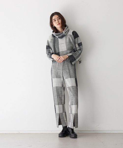 qualite(カリテ)の「チェックジャガードショートニット◇セットアップ対応※スヌード付き(ニット/セーター・レディース・ベージュ/ブラック・フリー)」の12枚目の写真