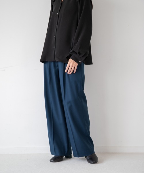 yuw（ユウ）の「WIDE TROUSER　235876（その他パンツ・レディース・ブラック/ブラウン/ブルー・LARGE/MEDIUM）」の3枚目の写真