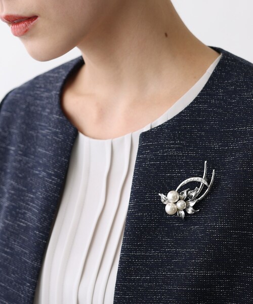 INDIVI（インディヴィ）の「セレモニーブローチ（ブローチ/コサージュ・レディース・シルバー/ゴールド/ゴールド系5/シルバー系5・00）」の11枚目の写真