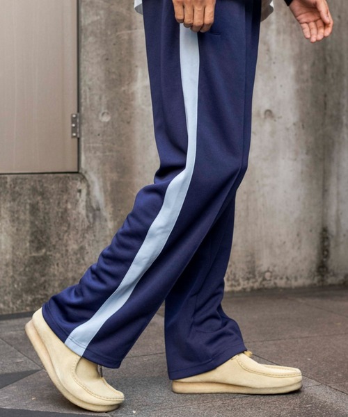 WEGO（ウィゴー）の「WEGO/ライントラックパンツ（スウェットパンツ・メンズ・ネイビー/カーキ/パープル/ベージュ/ブラック・LARGE/MEDIUM）」の4枚目の写真