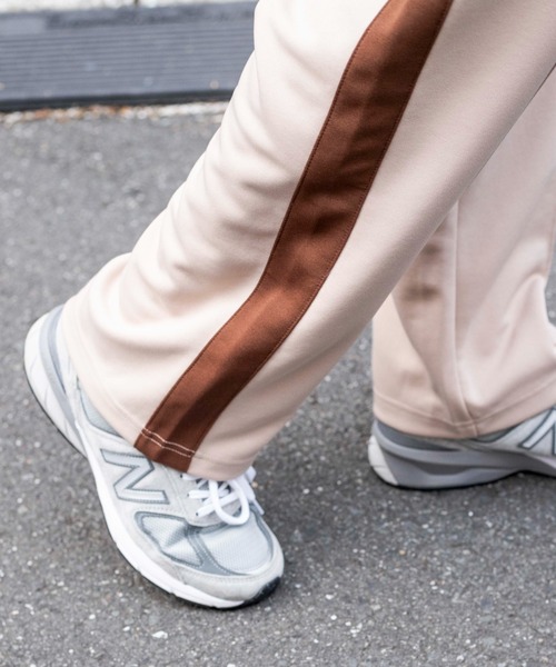 WEGO（ウィゴー）の「WEGO/ライントラックパンツ（スウェットパンツ・メンズ・ネイビー/カーキ/パープル/ベージュ/ブラック・LARGE/MEDIUM）」の13枚目の写真