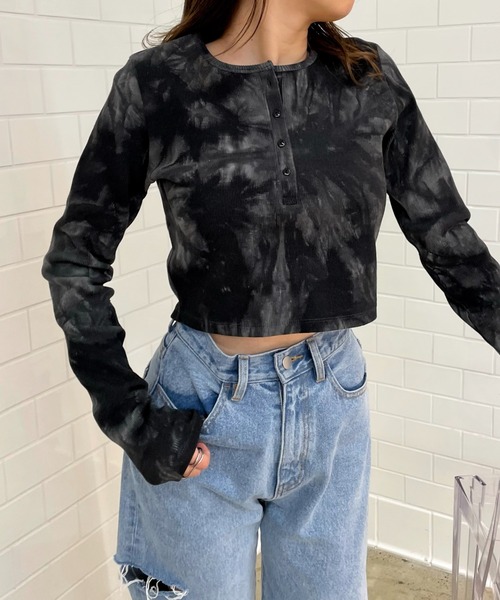 WHO'S WHO gallery（フーズフーギャラリー）の「ヘンリーネックショートトップス（Tシャツ/カットソー・レディース・ブラック/オートミール/オフホワイト/パープル/ブラック系その他/オレンジ/トップグレー・FREE）」の3枚目の写真