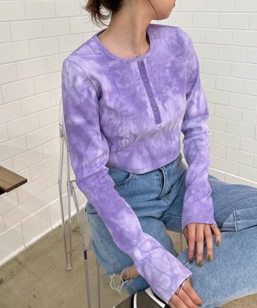 WHO'S WHO gallery（フーズフーギャラリー）の「ヘンリーネックショートトップス（Tシャツ/カットソー・レディース・ブラック/オートミール/オフホワイト/パープル/ブラック系その他/オレンジ/トップグレー・FREE）」の6枚目の写真