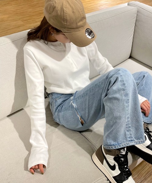 WHO'S WHO gallery（フーズフーギャラリー）の「ヘンリーネックショートトップス（Tシャツ/カットソー・レディース・ブラック/オートミール/オフホワイト/パープル/ブラック系その他/オレンジ/トップグレー・FREE）」の12枚目の写真