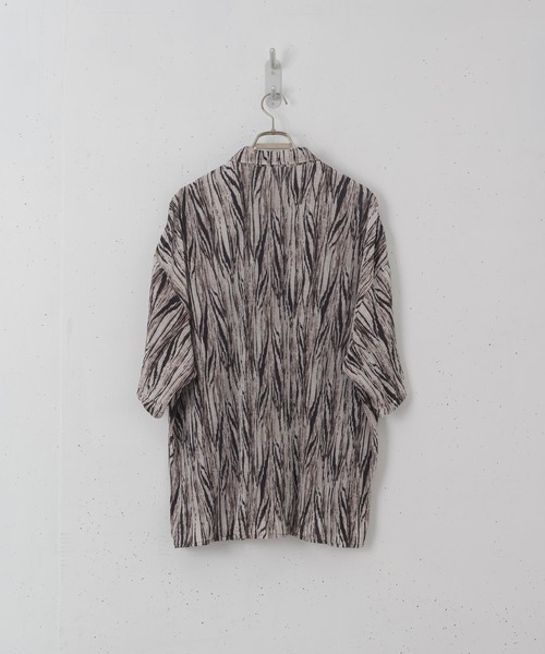 CASPER JOHN（キャスパージョン）の「Graphic pleats shirts/グラフィックプリーツシャツ（シャツ/ブラウス・メンズ・ベージュ/ホワイト×ブラック・SMALL/MEDIUM/LARGE）」の11枚目の写真