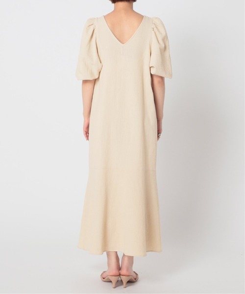 U by SPICK&SPAN（ユーバイスピックアンドスパン）の「ボリュームスリーブドレス◆（ワンピース・レディース・アイボリー/チャコールグレー・FREE）」の19枚目の写真