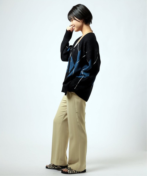 B.C STOCK(ベーセーストック)の「オーバーサイズ 総柄ジャガードジオメカーディガン(カーディガン/ボレロ・メンズ・ブラック/グレー・MEDIUM/LARGE)」の7枚目の写真