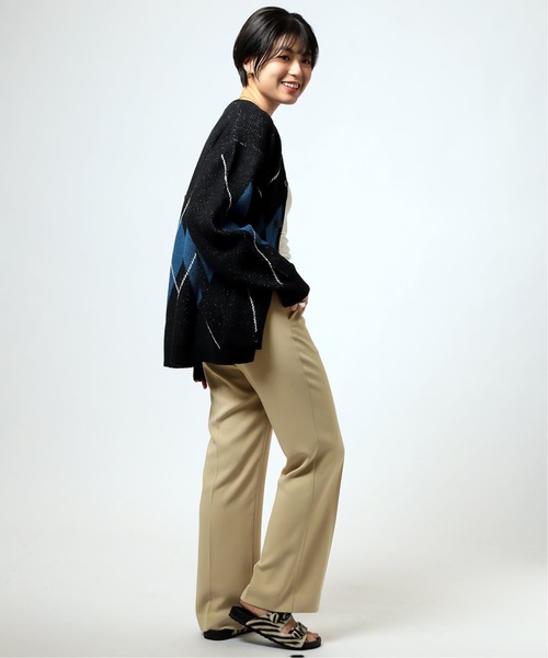 B.C STOCK(ベーセーストック)の「オーバーサイズ 総柄ジャガードジオメカーディガン(カーディガン/ボレロ・メンズ・ブラック/グレー・MEDIUM/LARGE)」の9枚目の写真