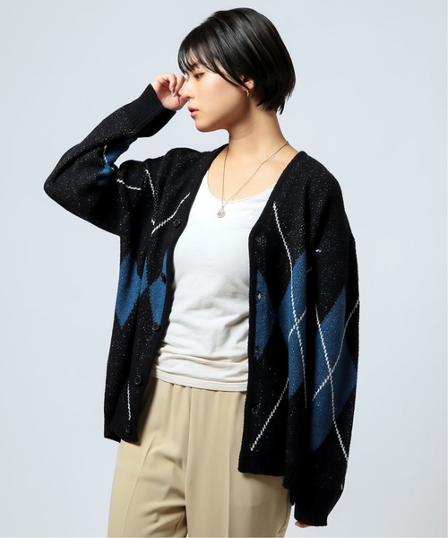 B.C STOCK(ベーセーストック)の「オーバーサイズ 総柄ジャガードジオメカーディガン(カーディガン/ボレロ・メンズ・ブラック/グレー・MEDIUM/LARGE)」の10枚目の写真