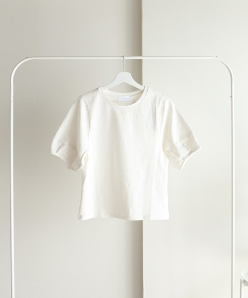COURO(コウロ)の「ヘビーウェイトパフスリーブTシャツ(Tシャツ/カットソー・レディース・モカ/チャコールグレー/ブラック/アイボリー/グリーン・FREE)」の17枚目の写真