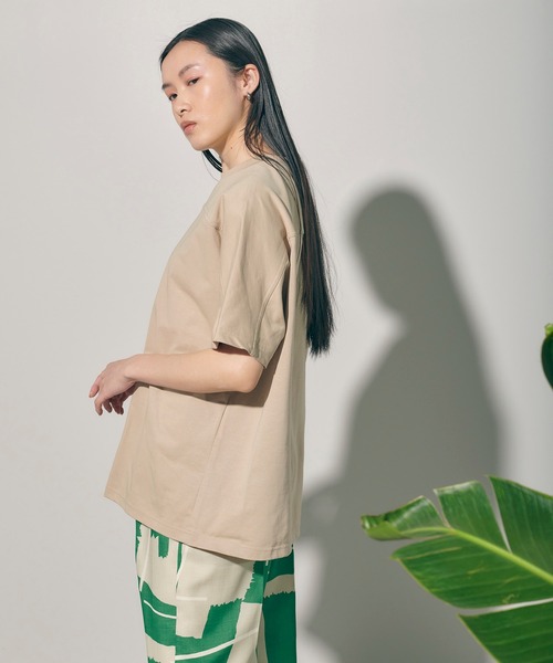 PUBLIC TOKYO（パブリックトウキョウ）の「ラメアシメネックTOP/ウォッシャブル（Tシャツ/カットソー・レディース・ホワイト/ダークグレー/ベージュ・FREE）」の20枚目の写真
